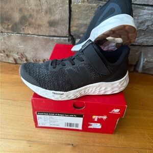 NIB/New Balance Kids Fresh Foam shoes 2Y